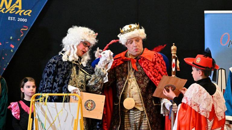 Na čelu 57. Kraškega pusta kralj Walzer in kraljica Erči Merči (video)