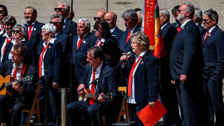 V Trstu 25. april zaznamovalo živahno proslavljanje