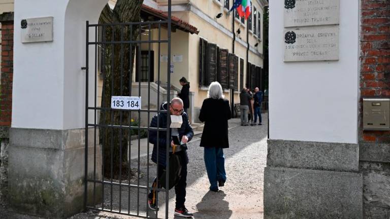Zaprli volišča, začelo se je štetje glasov