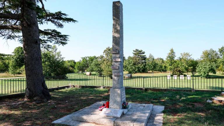 Na bazovski gmajni tudi predsednica Nataša Pirc Musar