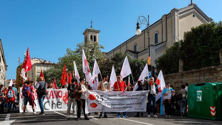 V Trstu 25. april zaznamovalo živahno proslavljanje