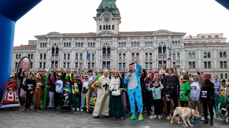 Maškare na startni črti pustne Bavisele (LUCA TEDESCHI/FOTODAMJ@N)
