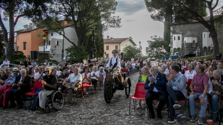 Motociklisti so se spomnili časov, ko so rušili mejo
