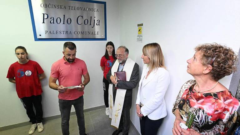Z občuteno slovesnostjo poimenovali repensko telovadnico po Paolu Colji