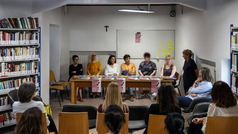 V publikaciji o življenju v zaporu