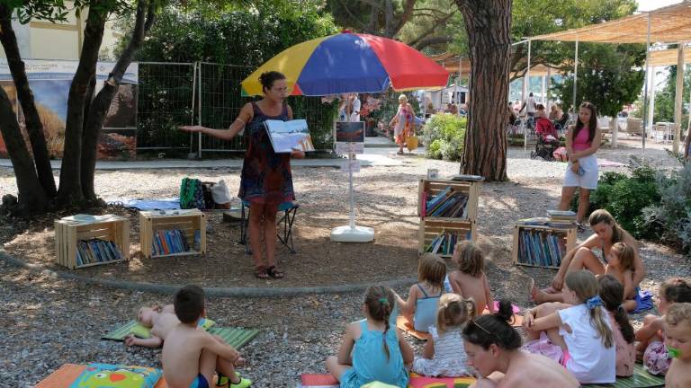 Zadnje Pravljice pod senčnikom odpadejo