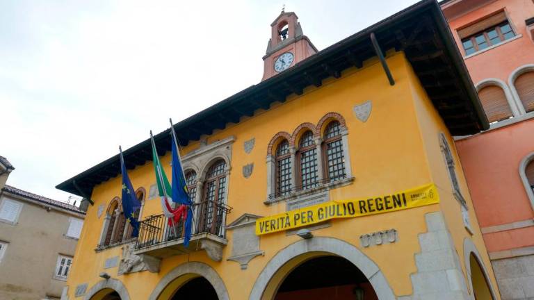 Transparent za Giulia Regenija bodo odstranili