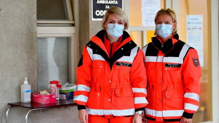 V Sloveniji včeraj odkrili 43 novih okužb