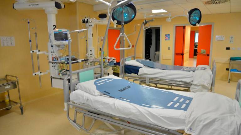 V katinarski bolnišnici so ji rešili nogo pred amputacijo