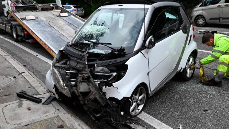 V Ulici Valerio čelno trčila avtomobila