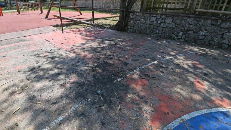 Znesli so se nad mizami in igrali