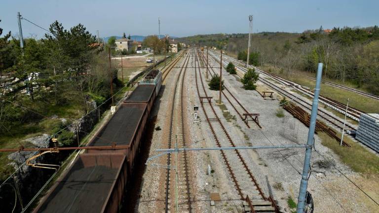 Avtobusi bodo nadomestili nekatere vlake