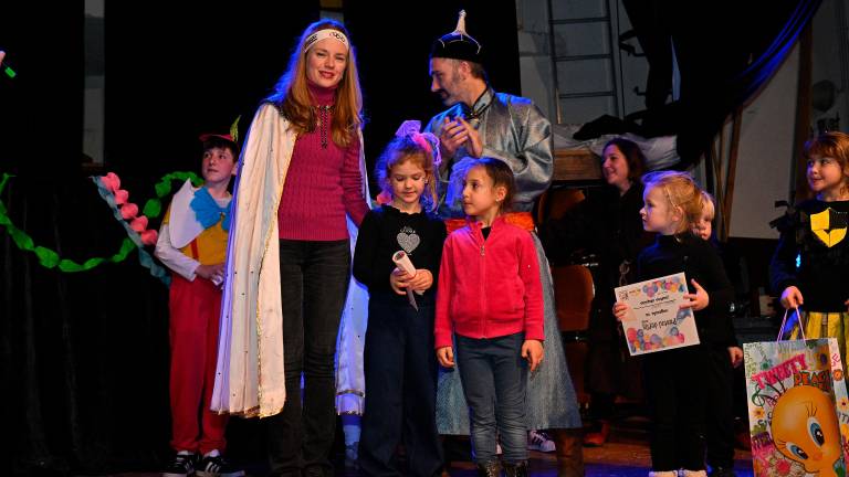 Veselo pustno vzdušje na Opčinah