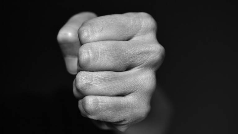 Ne smemo razlikovati med žrtvami nasilja