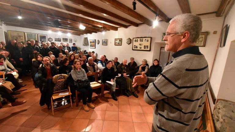 Sporočilo od Banov: center za migrante v staro pristanišče!