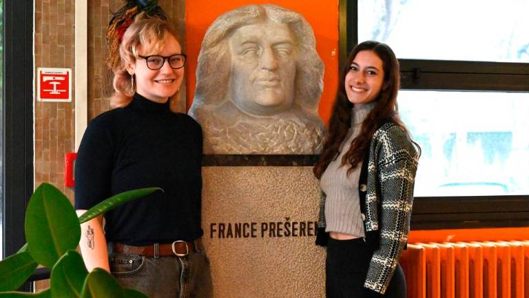 Ameriški univerzitetni študentki »profesorici« na Prešernu