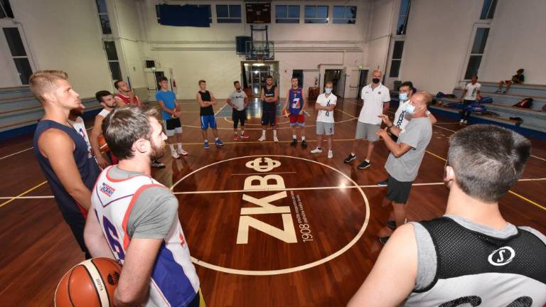 Jadran s konkurenčno ekipo