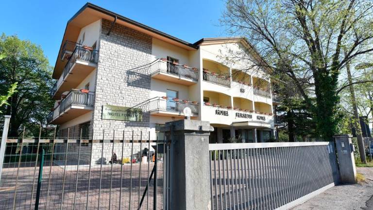 Še trije okuženi v domu za starejše občane Hotel Fernetti