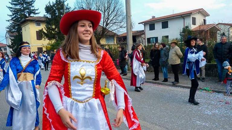 Sovodenjski pust razposajen in množičen