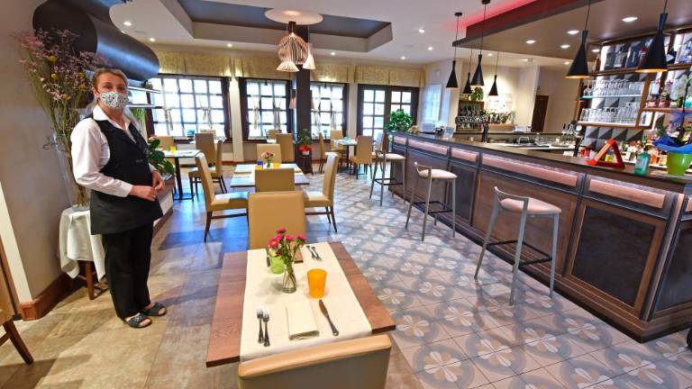 V hotelih se mudijo le delavci