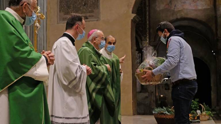 Škof poudaril odgovornost do živali in se zahvalil rejcem