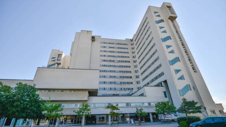 Pijan zmerjal redarje