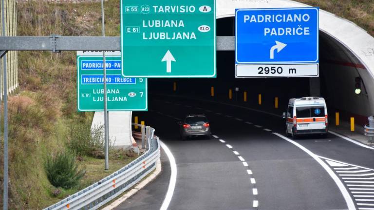 Nocoj 24-urno zaprtje padriškega predora v smeri Krasa