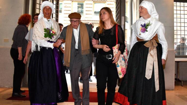 Pisatelju Borisu Pahorju najvišje državno odlikovanje RS