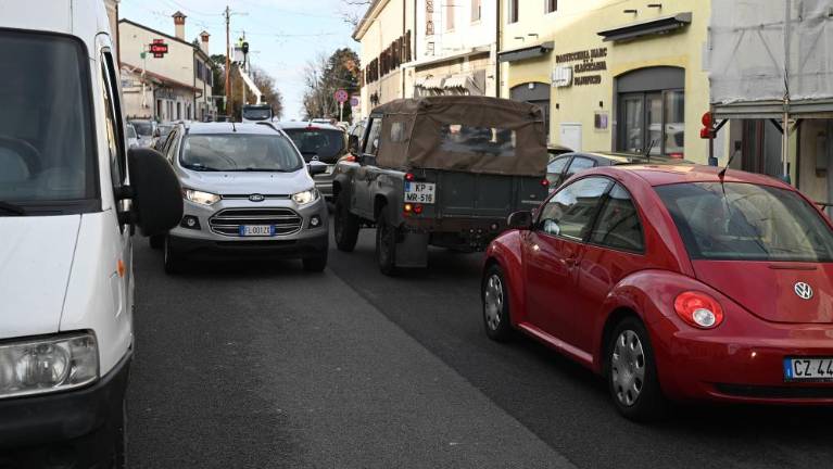 V Bazovici vsepovsod preti nevarnost za pešce