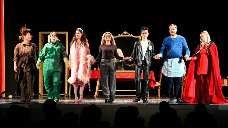 V Boljuncu zaživela predstava Grajsko ogledalo