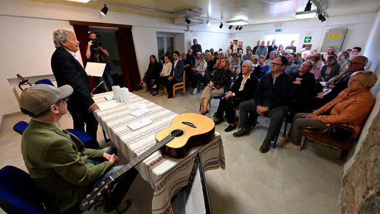 Križ se je poklonil Miroslavu Košuti