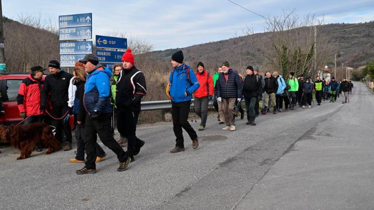 Povezali so poti, ki jih je prekinila meja