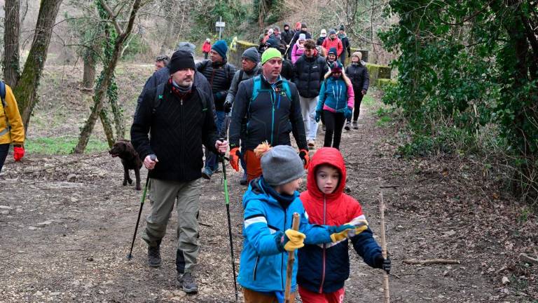 Povezali so poti, ki jih je prekinila meja