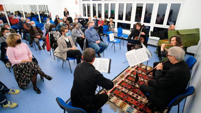 Škamperlovci praznovali obnovljeno dvoranico