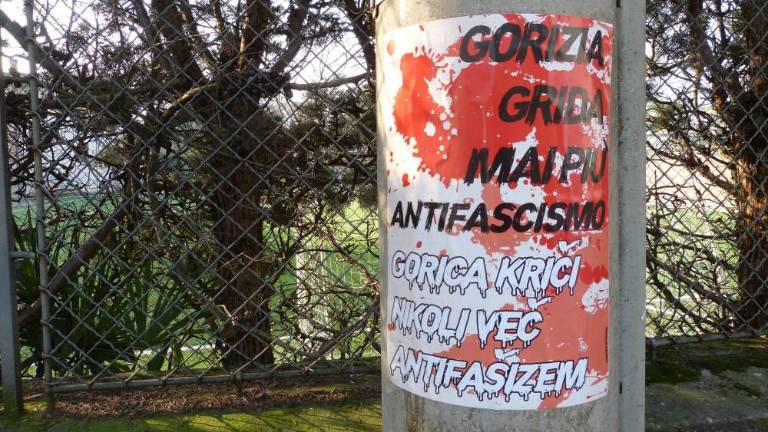 »Dvojezični« desničarji