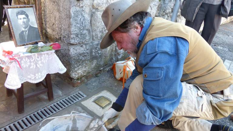 Žrtvam nemških taborišč iz Doberdoba se bodo poklonili še s knjižico