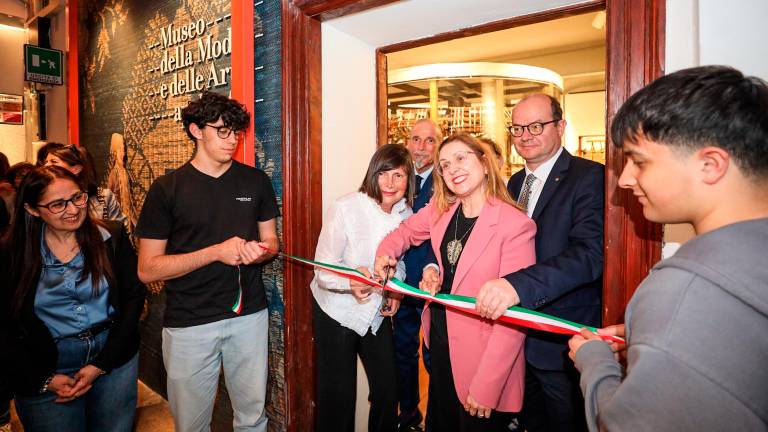 Moda kot zrcalo goriške preteklosti