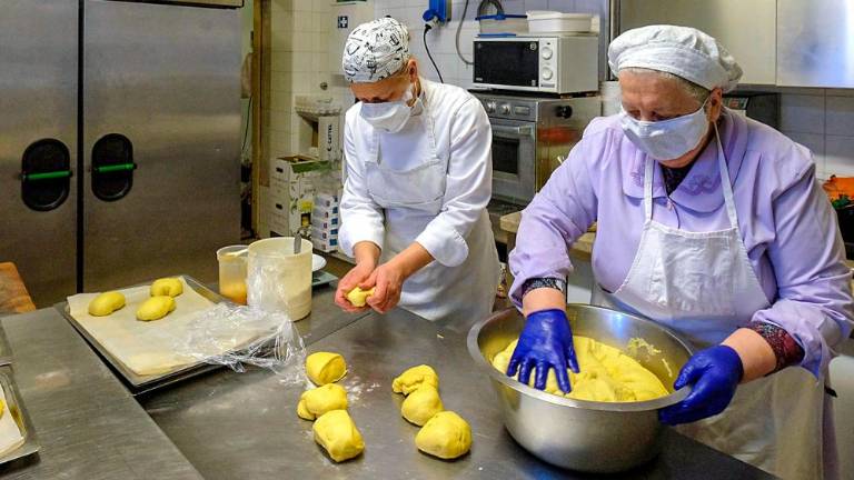 Velika noč pri Guštinu, Sardoču, Križmanu in Lampari