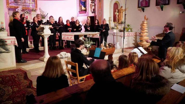 Z zborovskim petjem v novo leto