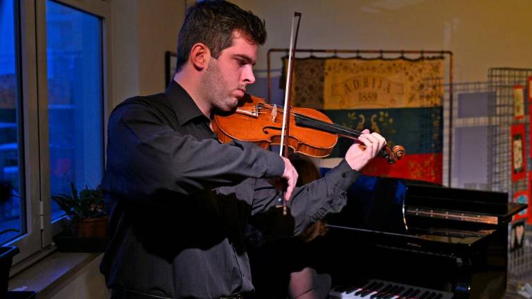 V Barkovljah so se poklonili Kosovelu