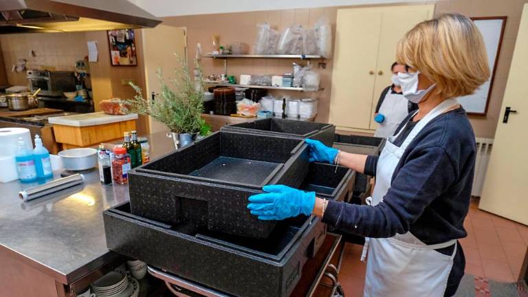 Velika noč pri Guštinu, Sardoču, Križmanu in Lampari