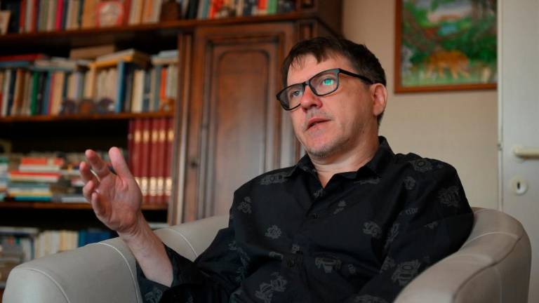 »Na mesto letijo rakete, ljudje pa skušajo živeti normalno«