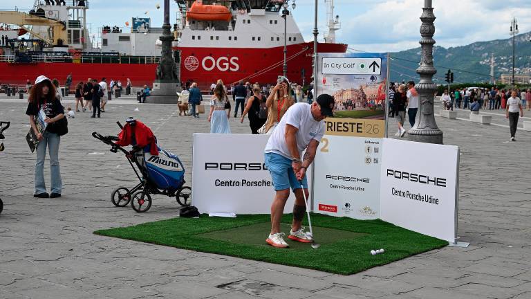 Središče Trsta postalo igrišče za golf