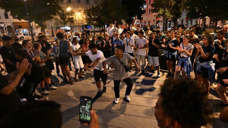 Beguncem ponoči kradejo čevlje in nahrbtnike