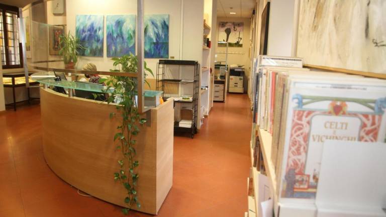 Novega osebja še ni, na obzorju začasne rešitve