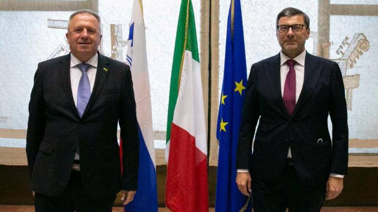 Pomoč Slovencem v Italiji in Italijanom v Sloveniji