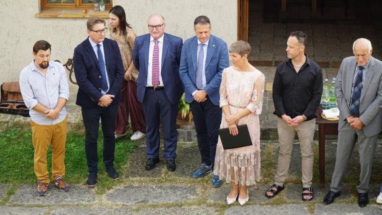 Na domačiji Edija Kebra odprli slovensko kulturno ambasado