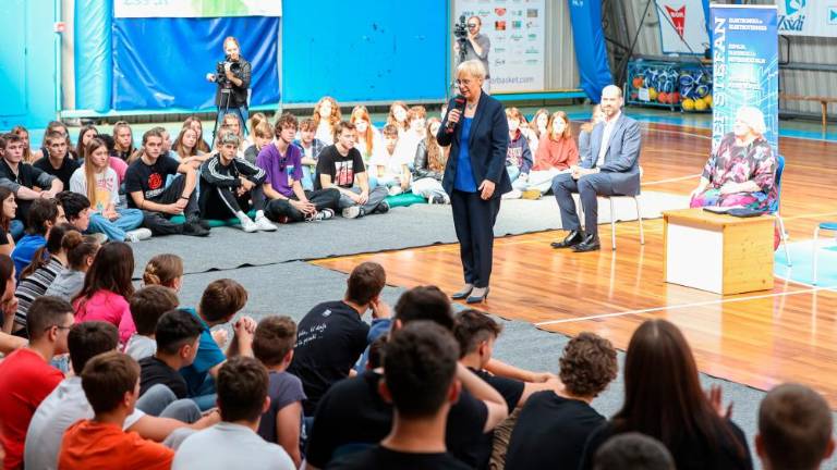 »V današnji politiki ne bi smeli ničesar delati brez mladih«