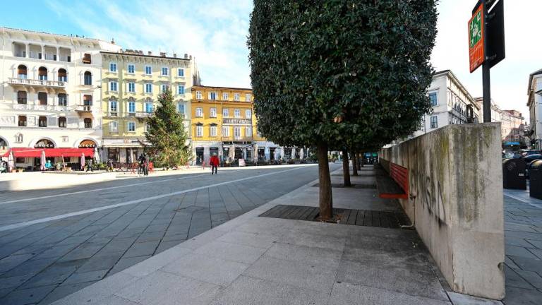 Trg Goldoni bodo februarja začeli prenavljati