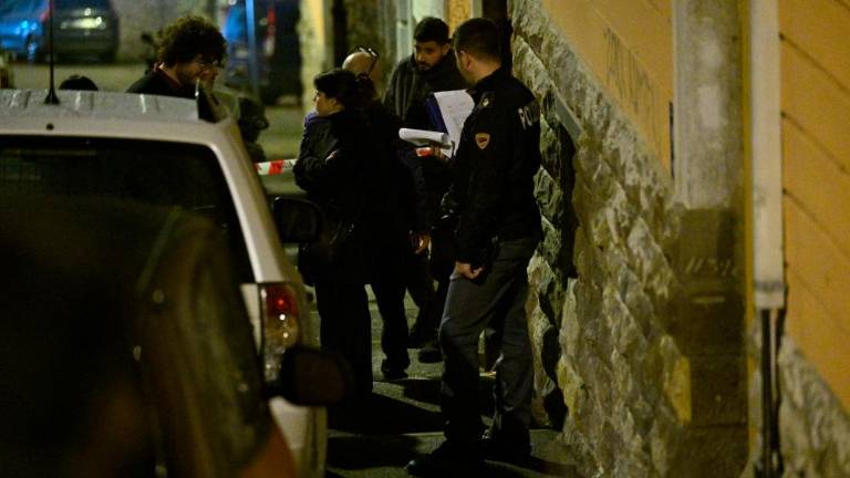 V stanovanju pri Svetem Alojziju našli moško truplo